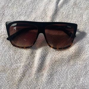 Square shaped tortoise sunglasses